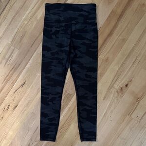 Athleta Elation 7/8 Tight Leggings Camo Grey Black XS